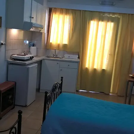 εlegant Liakos Pigí